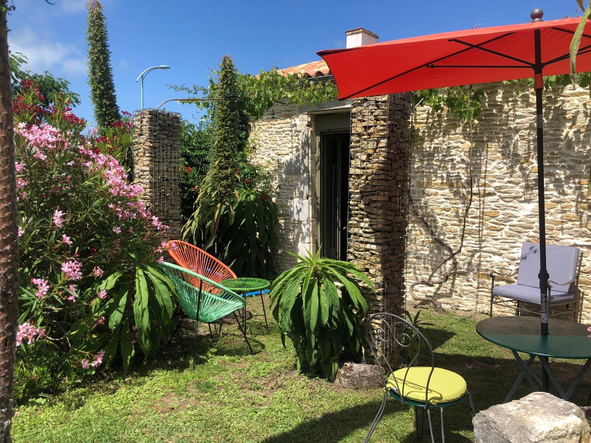 Le Lys Martagon, Privee Avec Terrasse Apartment *